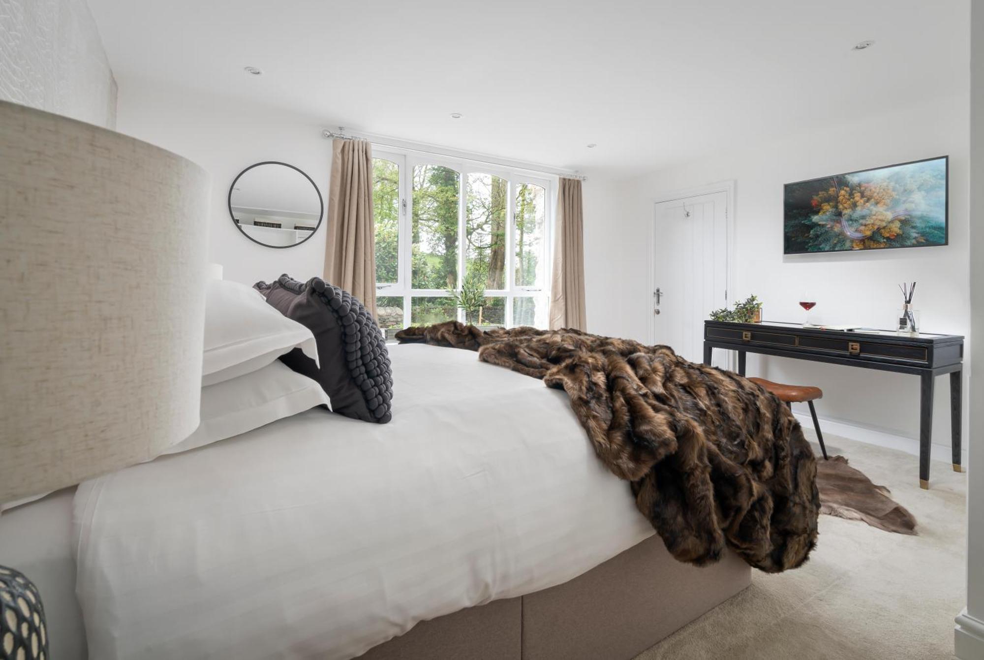 באונס-און-ווינדרמיר Aphrodites Group - Luxury Hot Tub Suites In Central Lake District! מראה חיצוני תמונה