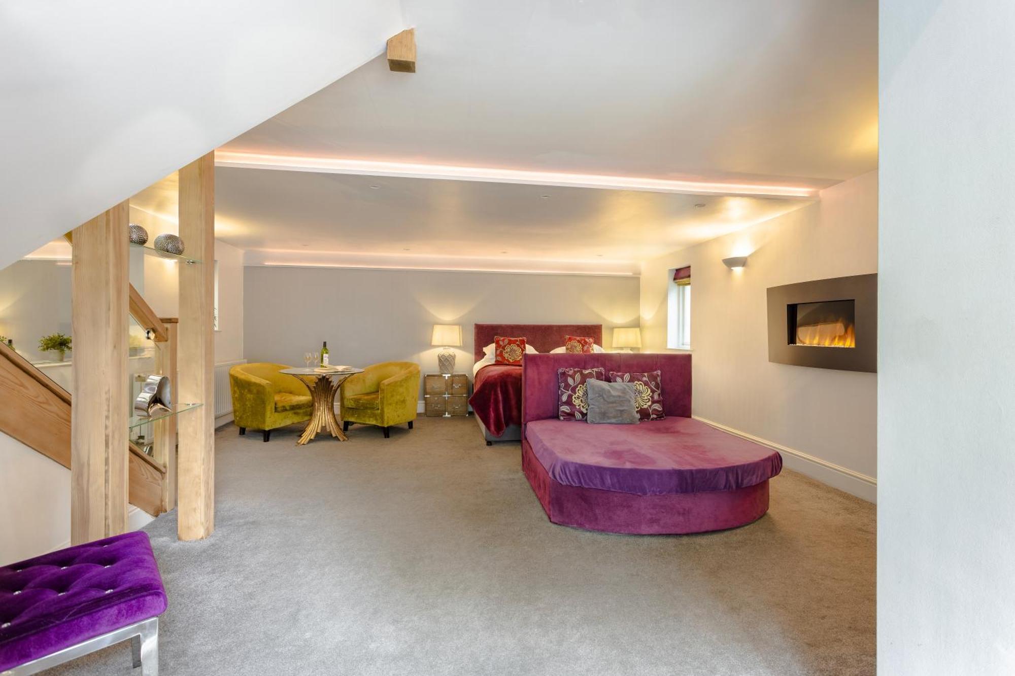 באונס-און-ווינדרמיר Aphrodites Group - Luxury Hot Tub Suites In Central Lake District! מראה חיצוני תמונה